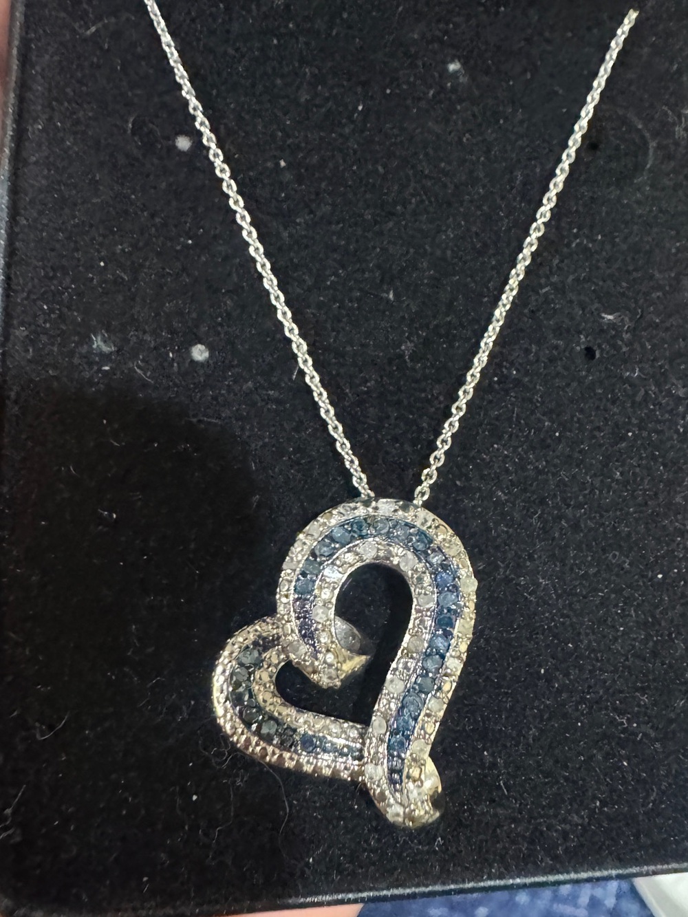 0.50C 925 Thai stamp Blue & White Diamond Floating Heart Pendant Necklae